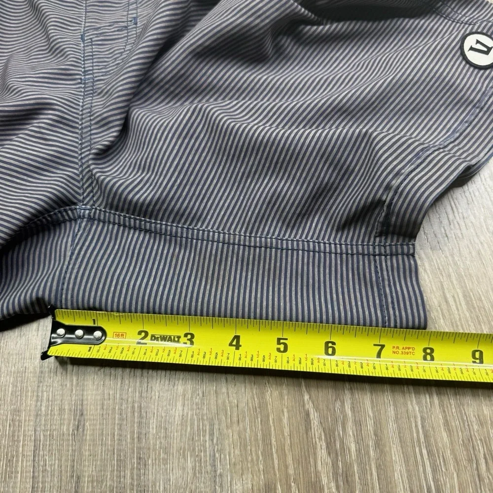Vuori Kore Shorts Striped Lined Gym Athletic Men Size Small Blue Gray Drawstring